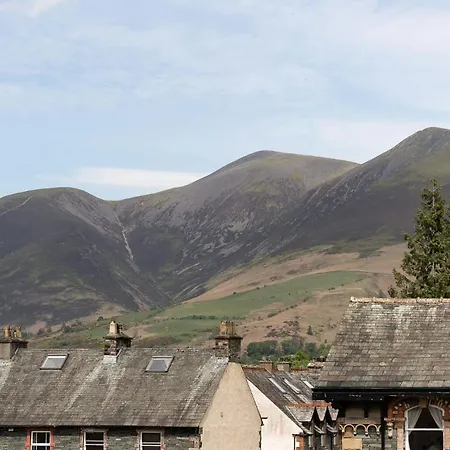 Mansefield, - Sleeps 6