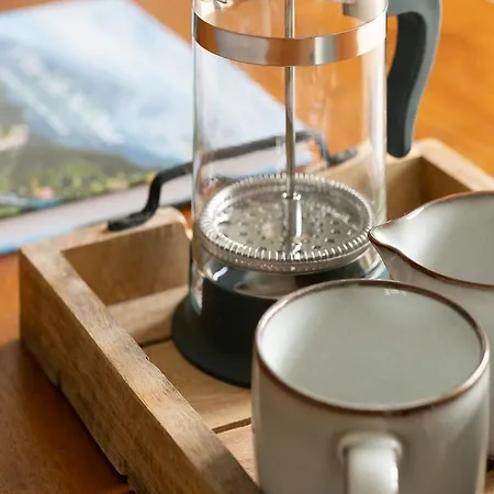 Semesterbostad Mansefield, - Sleeps 6 *