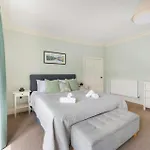 Mansefield, - Sleeps 6 別荘 *
