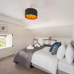 Mansefield, - Sleeps 6 別荘 *